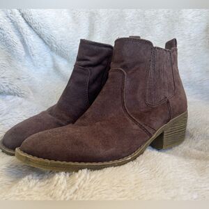 Arizona Jeans Co. Brown Suede Zip Up Ankle Boots